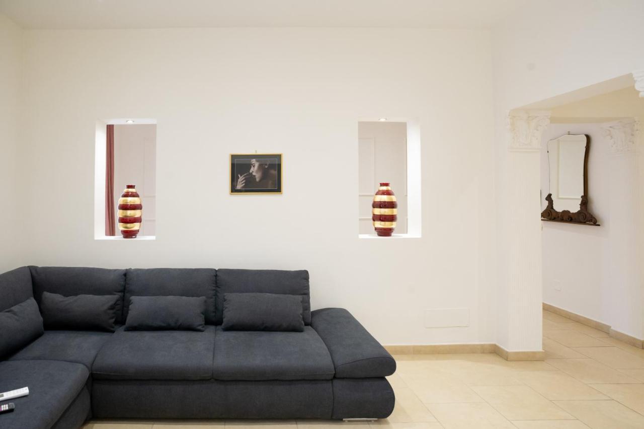 Internotre Luxury Apartment Bari Zewnętrze zdjęcie